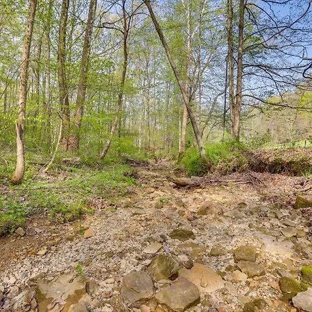 Vacation Rental Near Lake Patoka With Hot Tub!